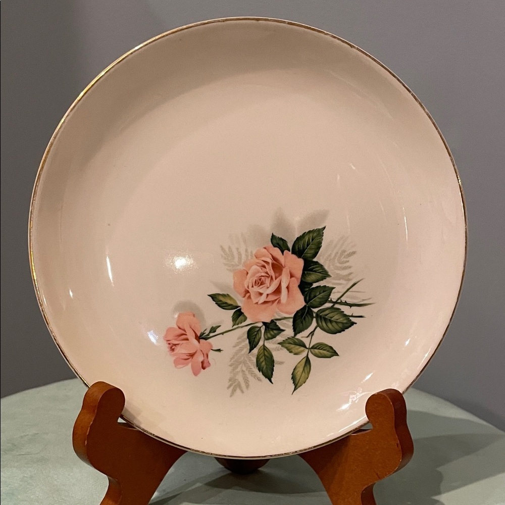 Elegant Floral Porcelain Plate
